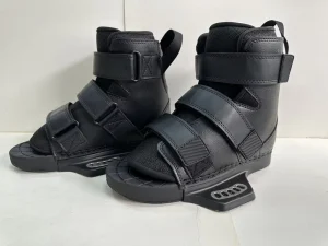 Adjustable Open Toe Wakeboard Bindings Universal Fit Water Ski Boots with Velcro Straps for Men Women & Teens