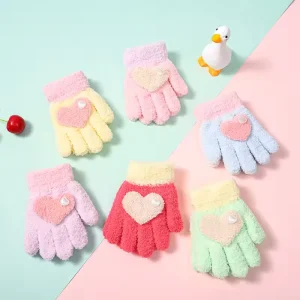 Knitwear Manufacturer Soft Plush Heart Shape Kids Gloves Warm Winter Boys and Girls Outdoor Play Hand Protection Knitted Gloves