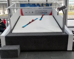 Mobile Artificial Snow Ski Simulator Portable Indoor Treadmill Ski Machine No-Installation for Events